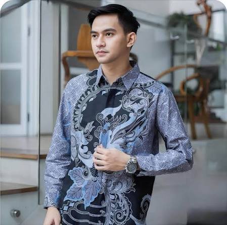 Kemeja batik dasar Biru Muda